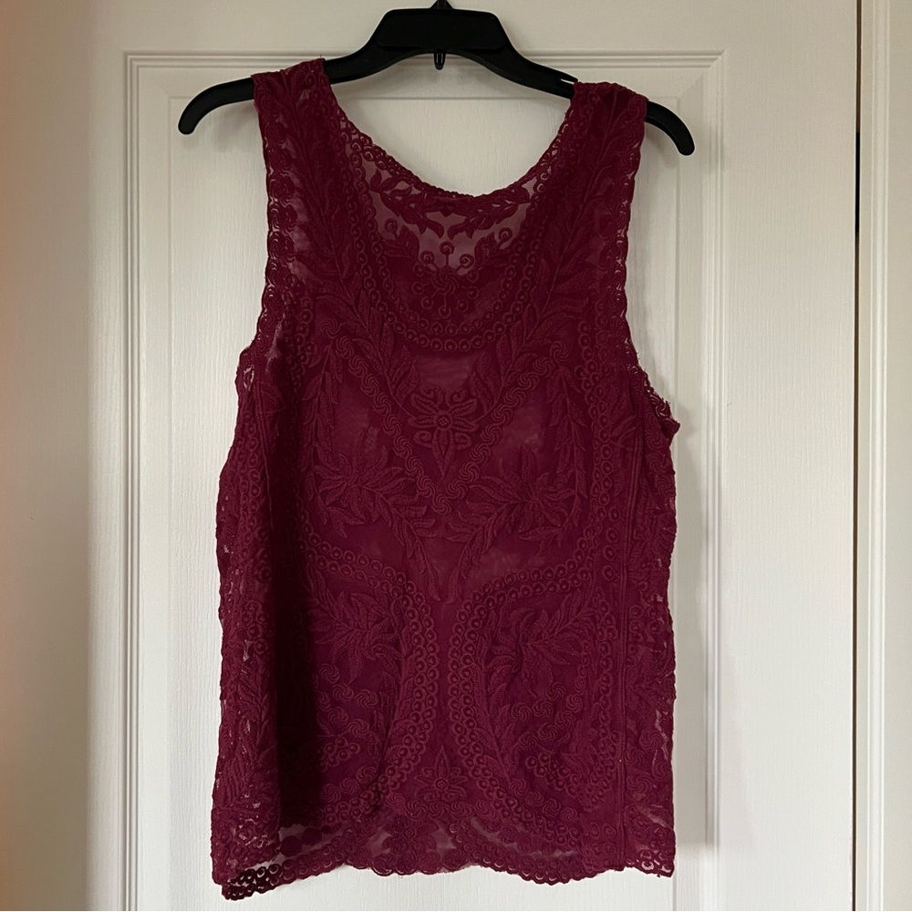 Express Lace Tank - Picture 2 of 3